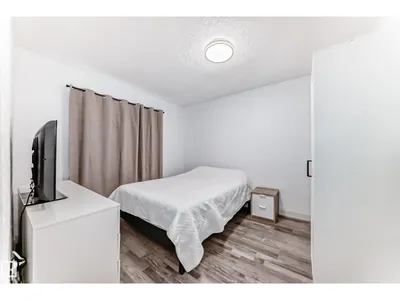 11429 89 ST NW photo 14