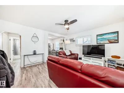 11429 89 ST NW photo 13