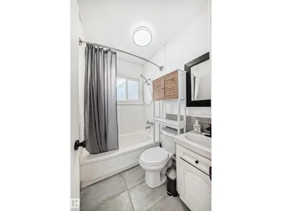 11429 89 ST NW photo 17