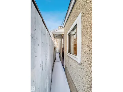 11429 89 ST NW photo 39