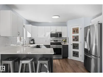 4532 210 ST NW photo 19