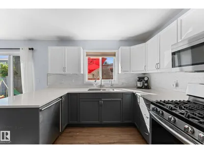 4532 210 ST NW photo 20