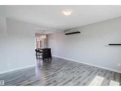 4708 106 AV NW photo 5