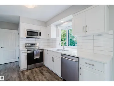 4708 106 AV NW photo 9