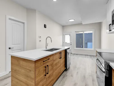 11730-32 90 St NW photo 12