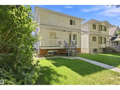 11111 81 AV NW photo 40