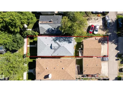 11111 81 AV NW photo 42