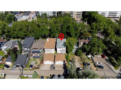 11111 81 AV NW photo 43