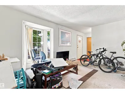 11111 81 AV NW photo 50