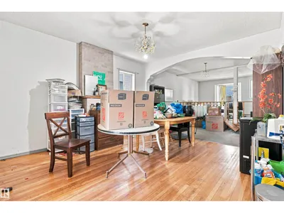 11111 81 AV NW photo 53