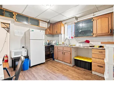 11111 81 AV NW photo 55