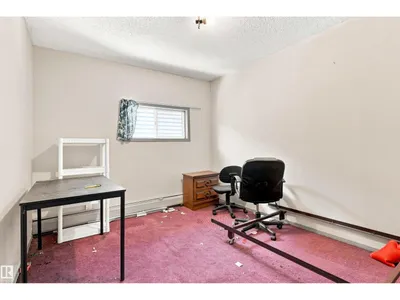 11111 81 AV NW photo 56