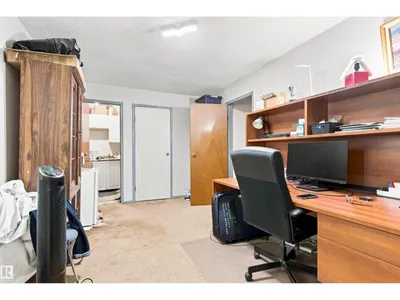 11111 81 AV NW photo 65