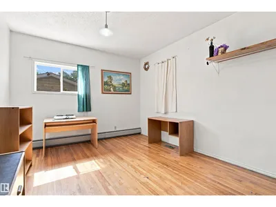 11111 81 AV NW photo 9