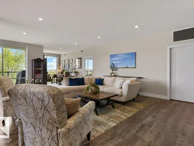#741 200 BELLEROSE DR photo 16