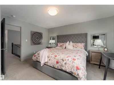 7038 172A AV NW photo 21