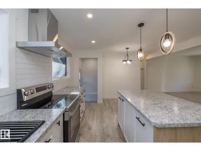 21 SHERIDAN DR photo 22