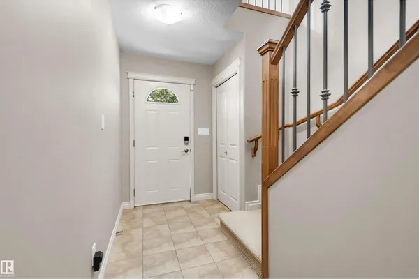 #5 5120 164 AV NW photo 3
