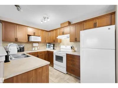 #5 5120 164 AV NW photo 6