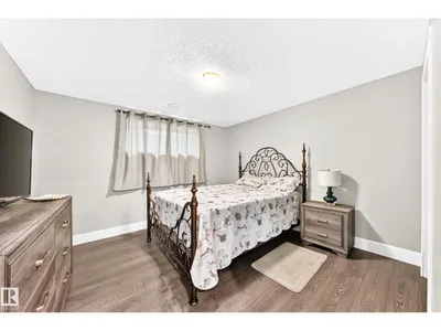 1239 24 AV NW photo 42