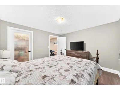 1239 24 AV NW photo 43