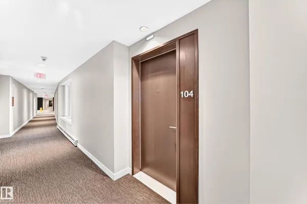 #104 2612 109 ST NW photo 3