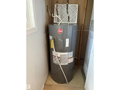 56 Rim RD NW photo 37