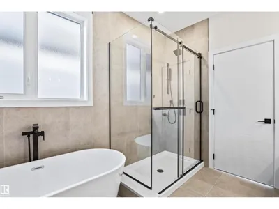5606 105 AV NW photo 26
