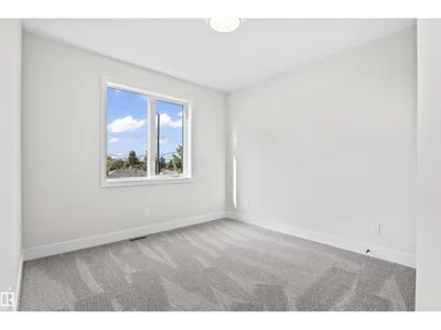 5606 105 AV NW photo 33