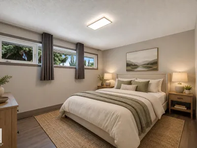8615 66 AV NW photo 20