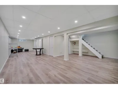 8615 66 AV NW photo 28