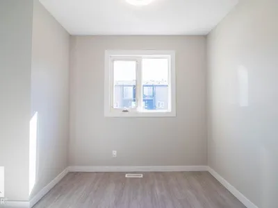 3129 139 AV NW photo 9