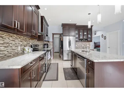 6014 60 ST photo 16