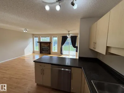 1867 119 ST SW photo 16