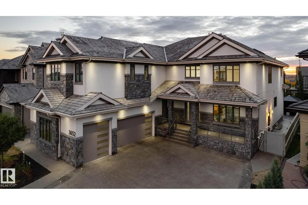 3652 WESTCLIFF WY SW exterior