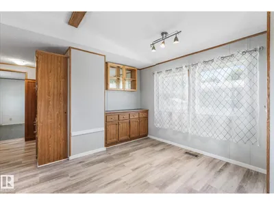 9 3400 48 ST photo 17