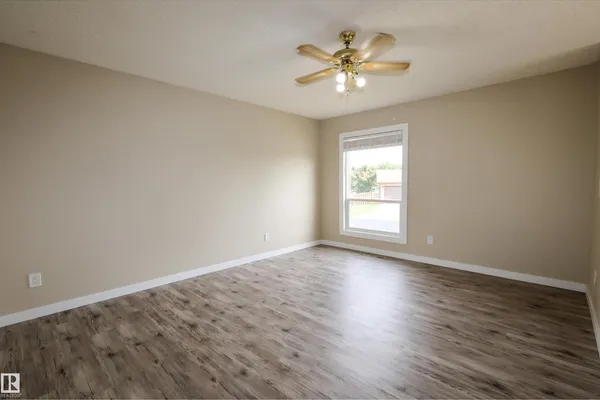 9704 104 ST photo 2