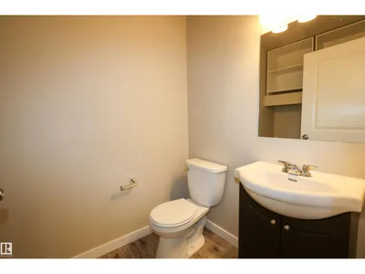 9704 104 ST photo 14