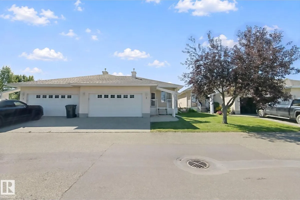 #2 9 Deer Park DR S exterior