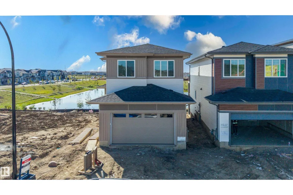 220 21 ST SW exterior