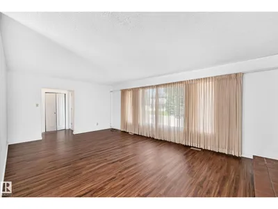 4008 124 ST NW photo 21