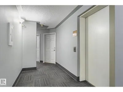 #403 10011 110 ST NW photo 38
