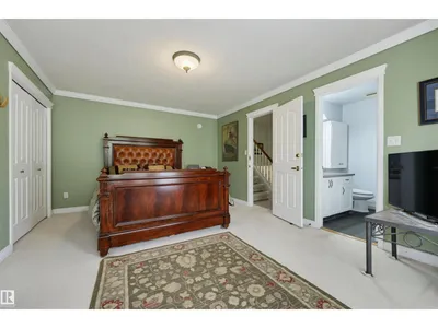 11107 98 AV NW photo 17