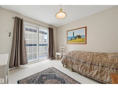 11107 98 AV NW photo 25