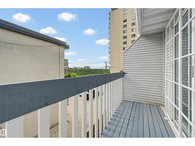 11107 98 AV NW photo 27