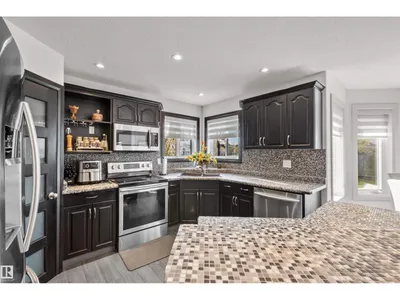 10656 181 AV NW photo 21