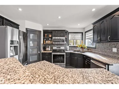 10656 181 AV NW photo 23