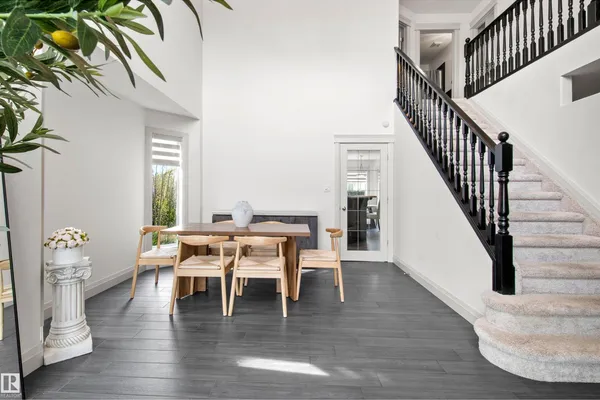 10656 181 AV NW photo 3