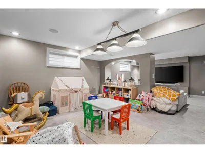 10656 181 AV NW photo 50