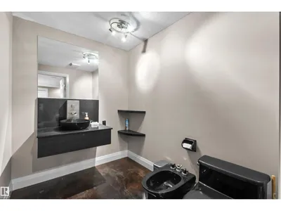10656 181 AV NW photo 54